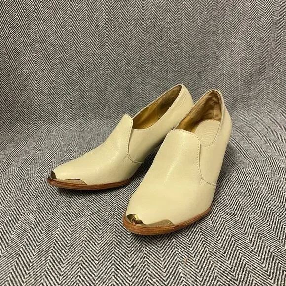 ANTHRO - Latigo - Velma Leather Oxford Heel - Picture 1 of 8
